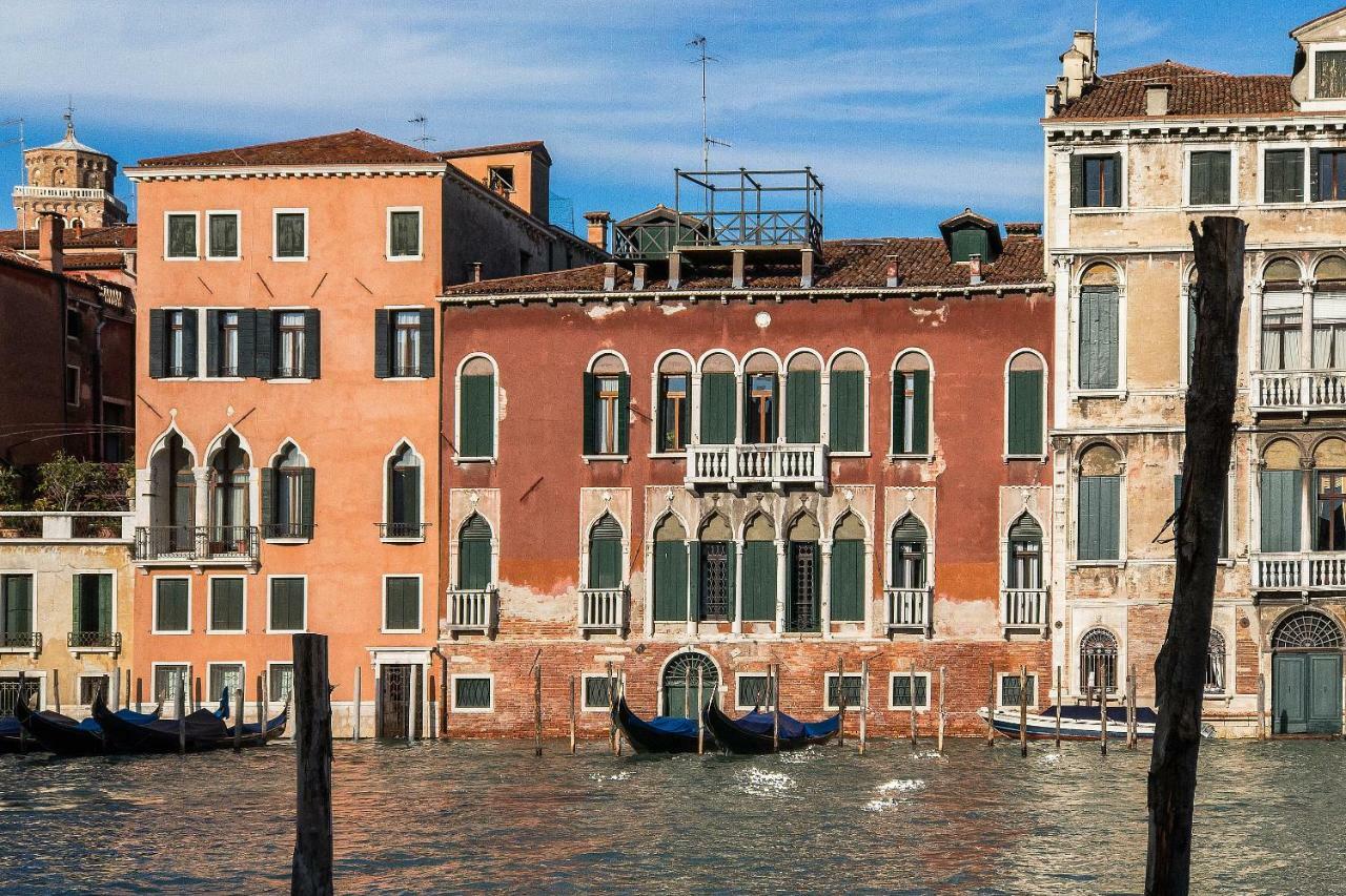 Grandcanal-red Venice